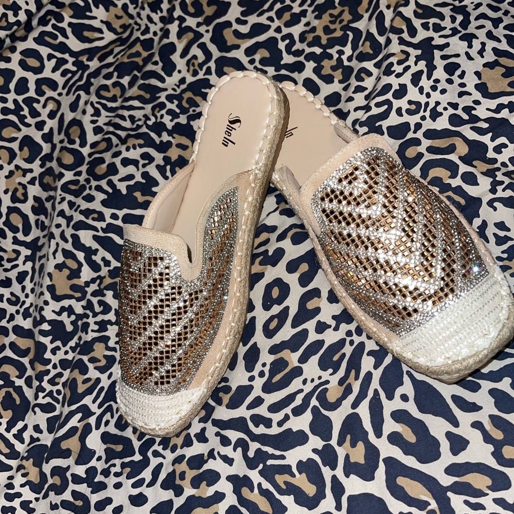 Woman’s flats